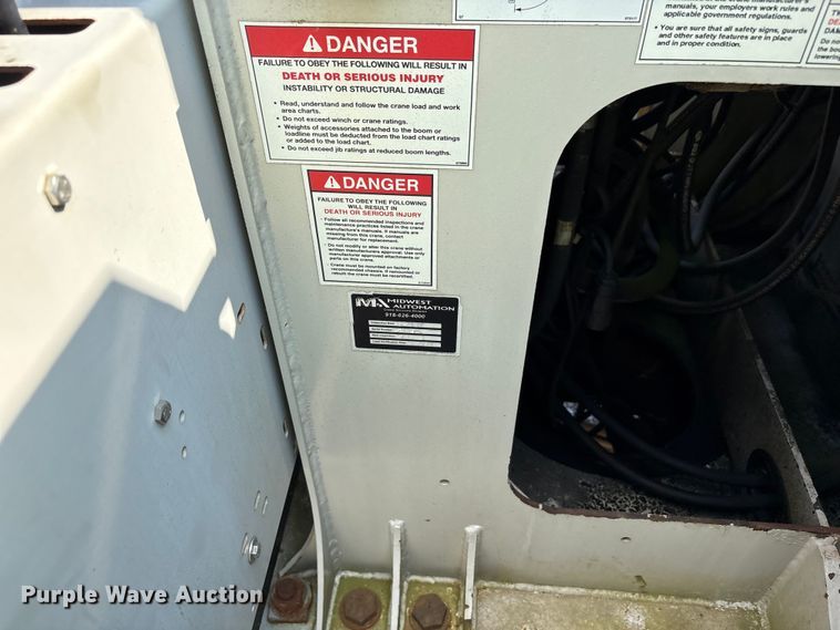 image for item YA0979 2013 Peterbilt 365 crane truck