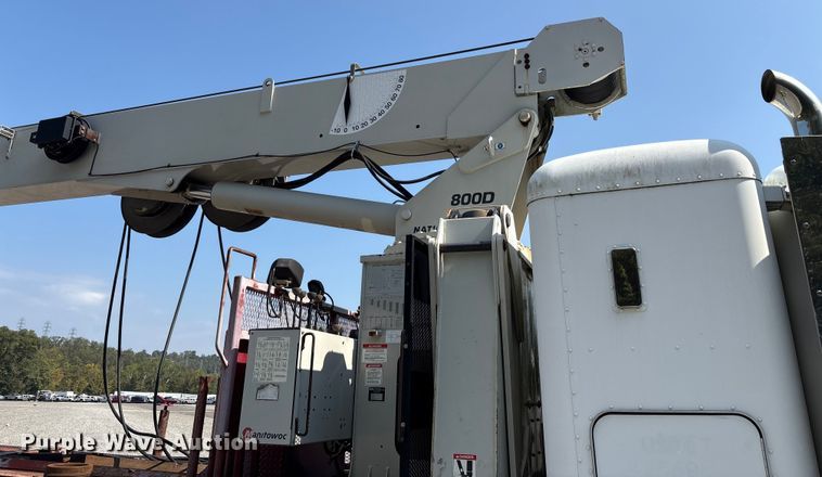 image for item YA0979 2013 Peterbilt 365 crane truck