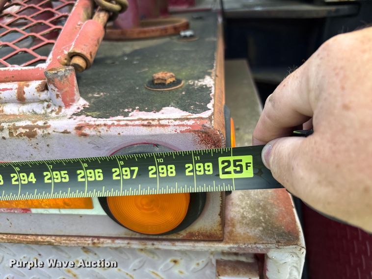 image for item YA0979 2013 Peterbilt 365 crane truck