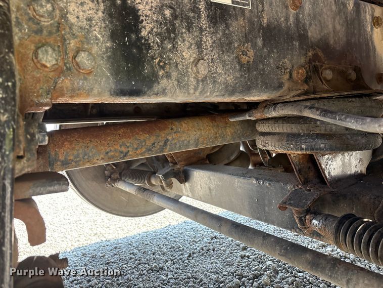 image for item YA0979 2013 Peterbilt 365 crane truck