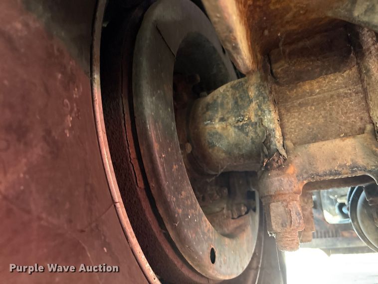 image for item YA0979 2013 Peterbilt 365 crane truck