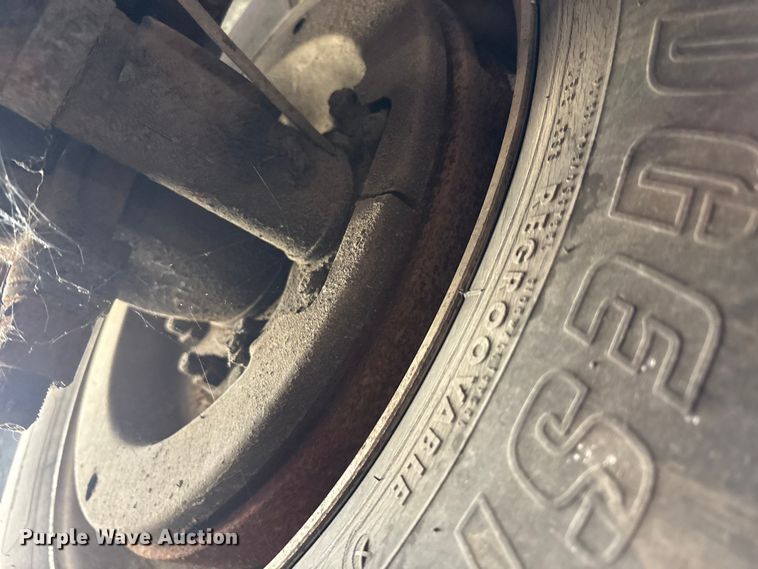 image for item YA0979 2013 Peterbilt 365 crane truck