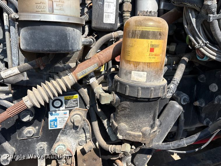 image for item YA0979 2013 Peterbilt 365 crane truck