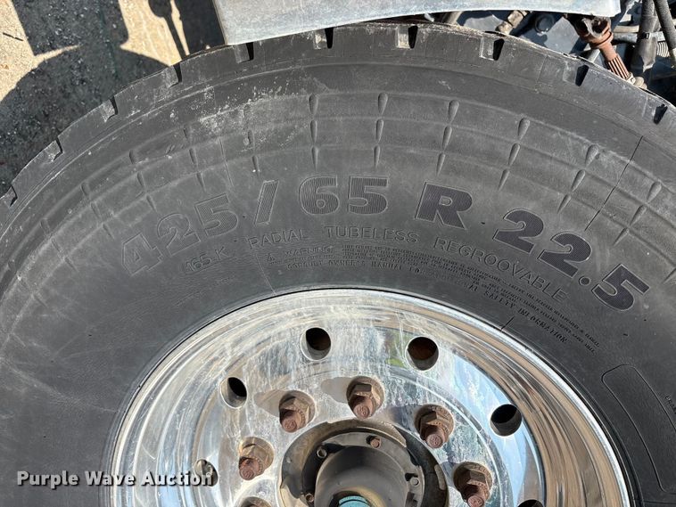 image for item YA0979 2013 Peterbilt 365 crane truck