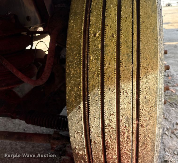 image for item YA0979 2013 Peterbilt 365 crane truck