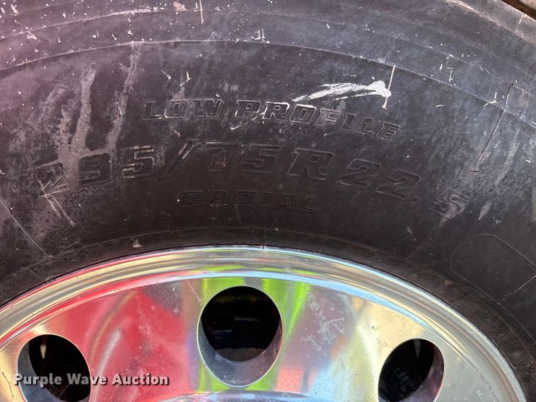 image for item YA0979 2013 Peterbilt 365 crane truck