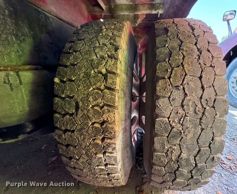 image for item YA0979 2013 Peterbilt 365 crane truck