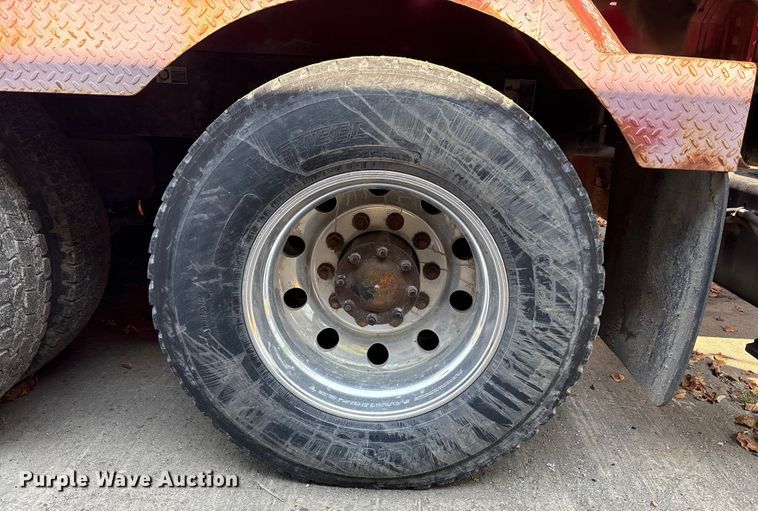 image for item YA0979 2013 Peterbilt 365 crane truck