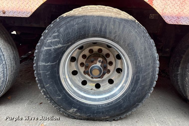 image for item YA0979 2013 Peterbilt 365 crane truck