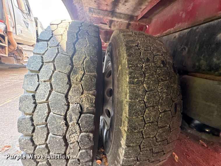 image for item YA0979 2013 Peterbilt 365 crane truck