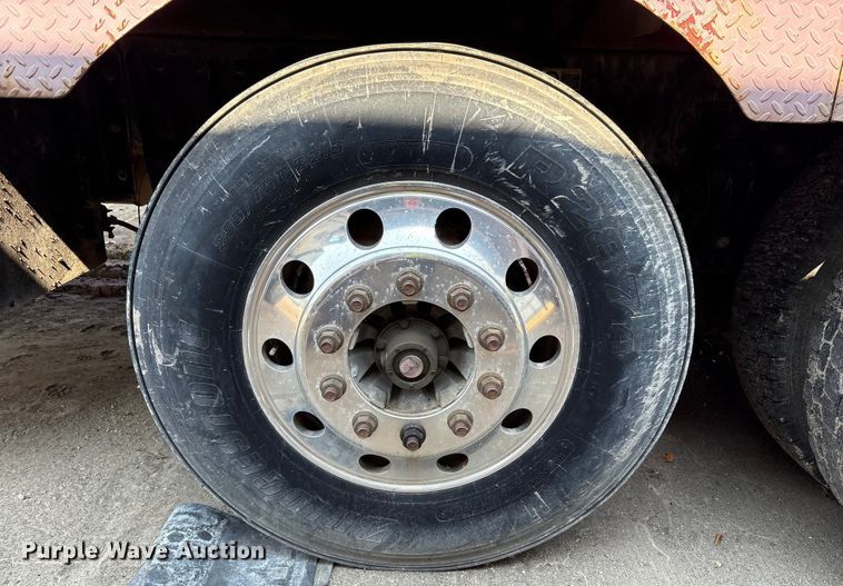 image for item YA0979 2013 Peterbilt 365 crane truck