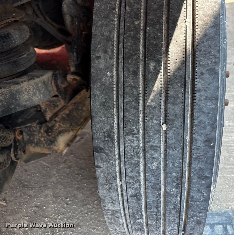 image for item YA0979 2013 Peterbilt 365 crane truck