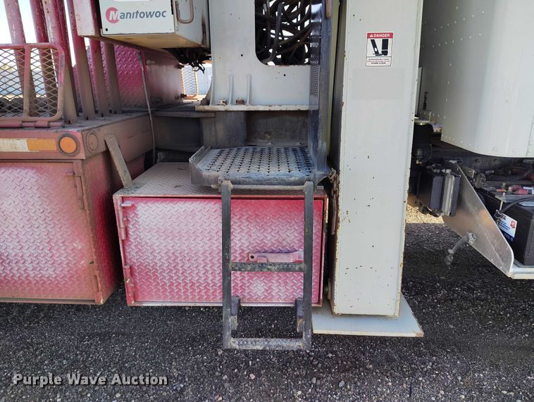 image for item YA0980 2011 Peterbilt 365 crane truck