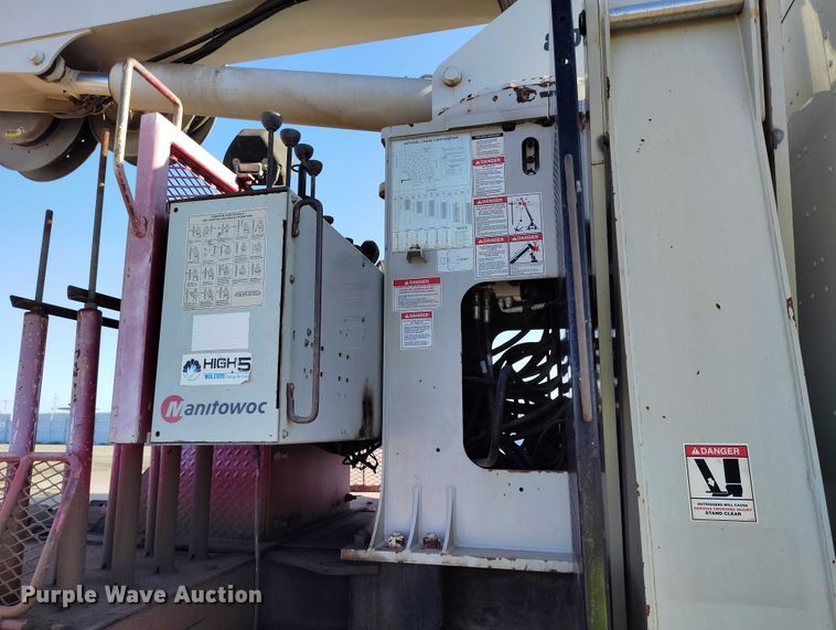 image for item YA0980 2011 Peterbilt 365 crane truck