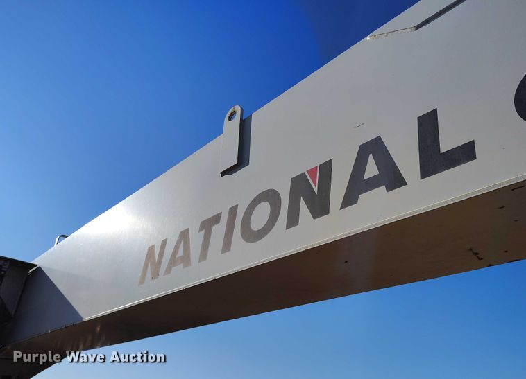 image for item YA0980 2011 Peterbilt 365 crane truck