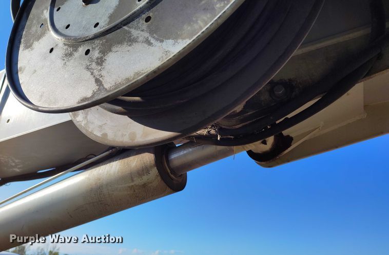 image for item YA0980 2011 Peterbilt 365 crane truck