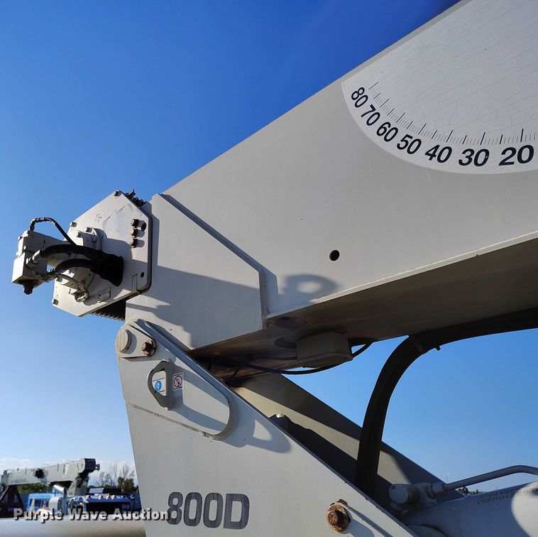 image for item YA0980 2011 Peterbilt 365 crane truck