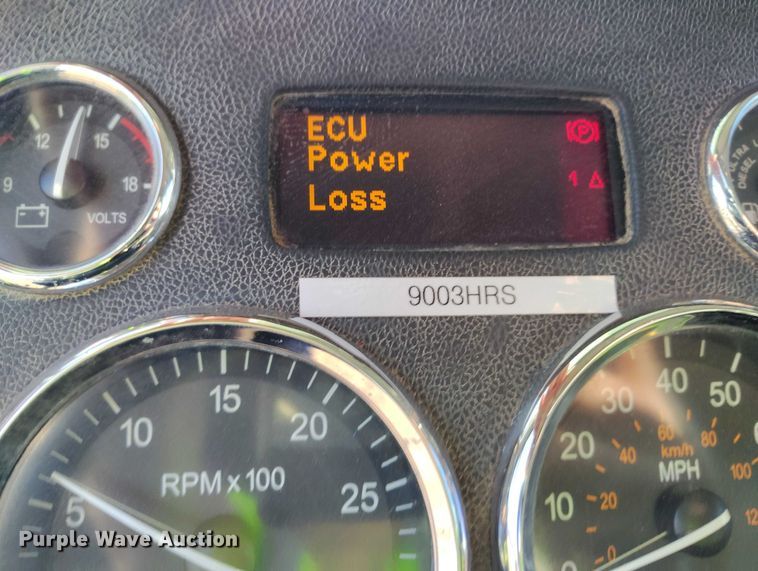 image for item YA0980 2011 Peterbilt 365 crane truck