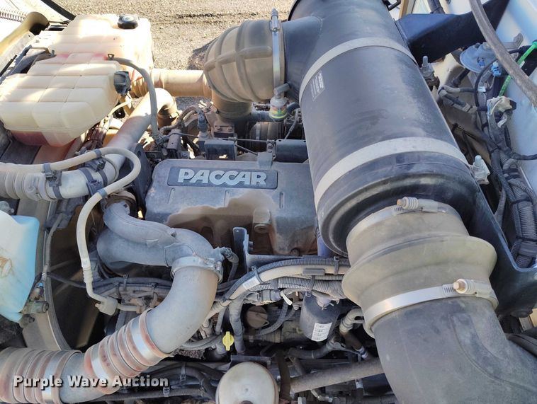 image for item YA0980 2011 Peterbilt 365 crane truck