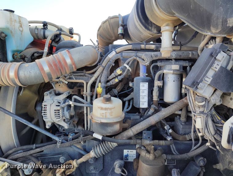 image for item YA0980 2011 Peterbilt 365 crane truck