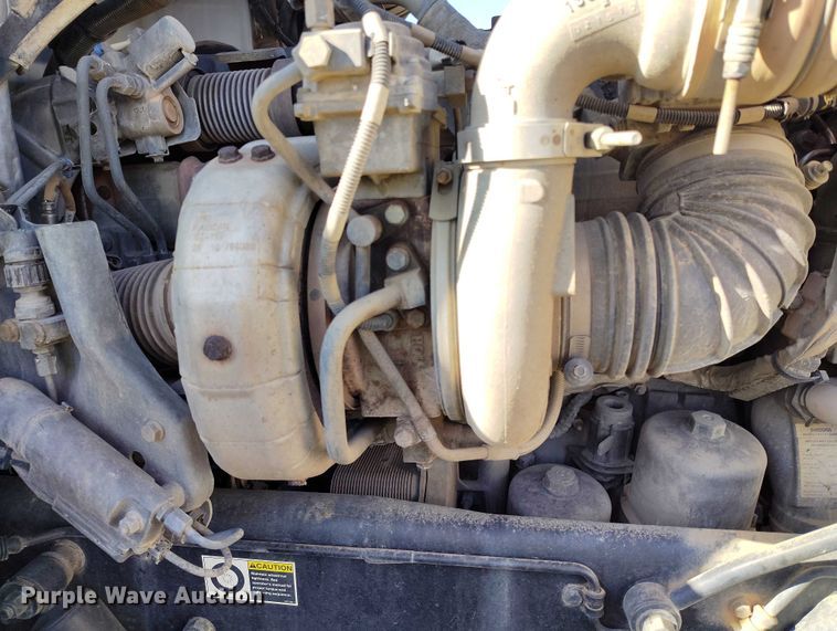 image for item YA0980 2011 Peterbilt 365 crane truck