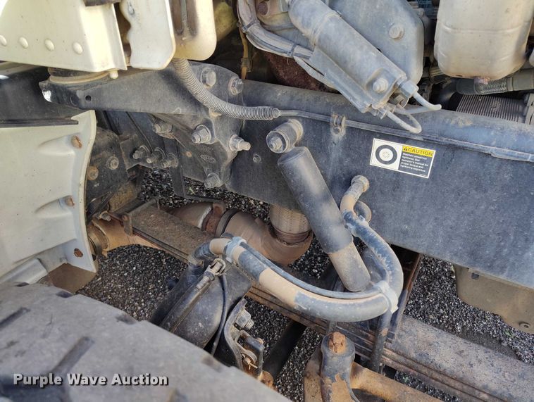 image for item YA0980 2011 Peterbilt 365 crane truck