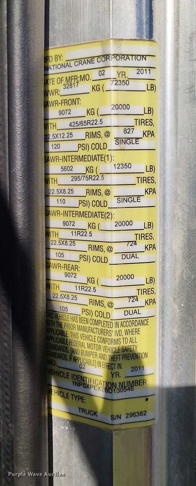 image for item YA0980 2011 Peterbilt 365 crane truck