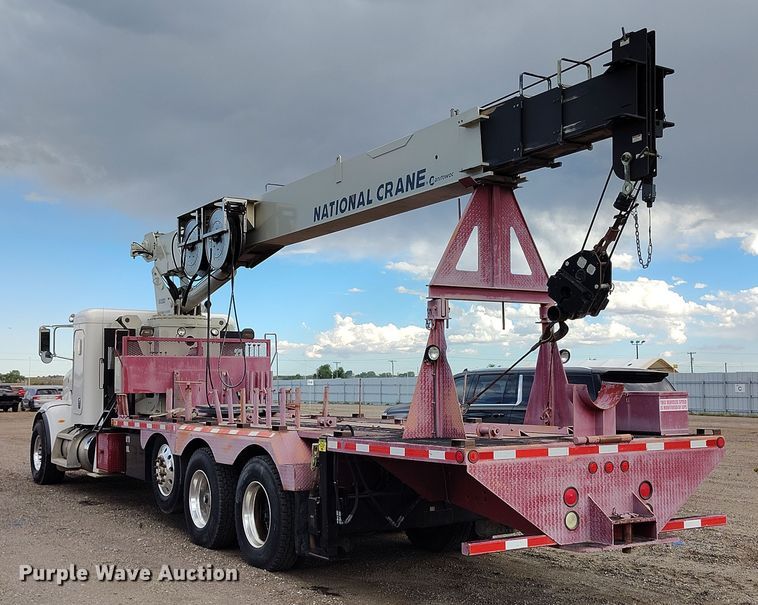 image for item YA0981 2013 Peterbilt  365 crane truck