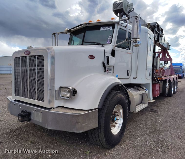 image for item YA0981 2013 Peterbilt  365 crane truck