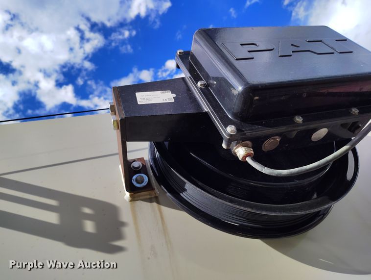 image for item YA0981 2013 Peterbilt  365 crane truck