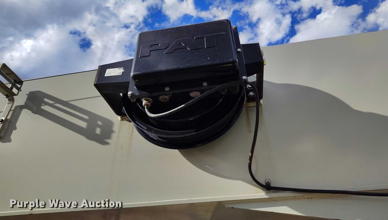 image for item YA0981 2013 Peterbilt  365 crane truck