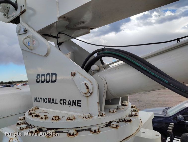 image for item YA0981 2013 Peterbilt  365 crane truck