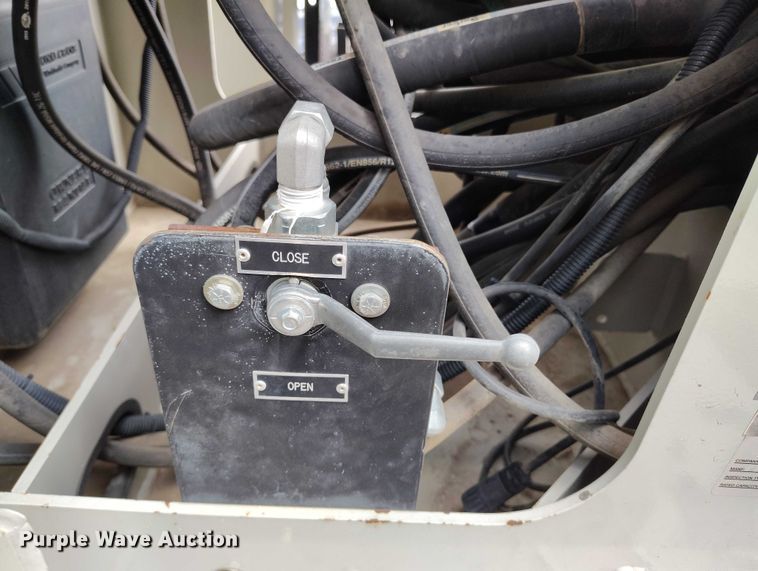 image for item YA0981 2013 Peterbilt  365 crane truck