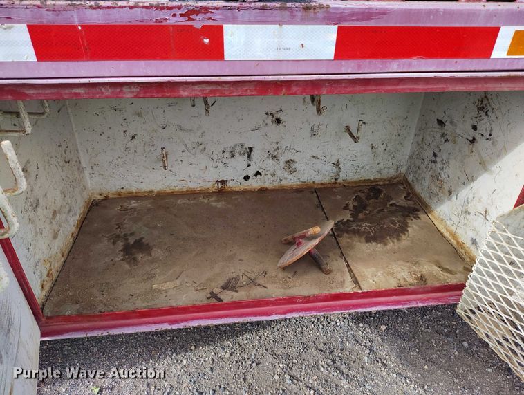 image for item YA0981 2013 Peterbilt  365 crane truck