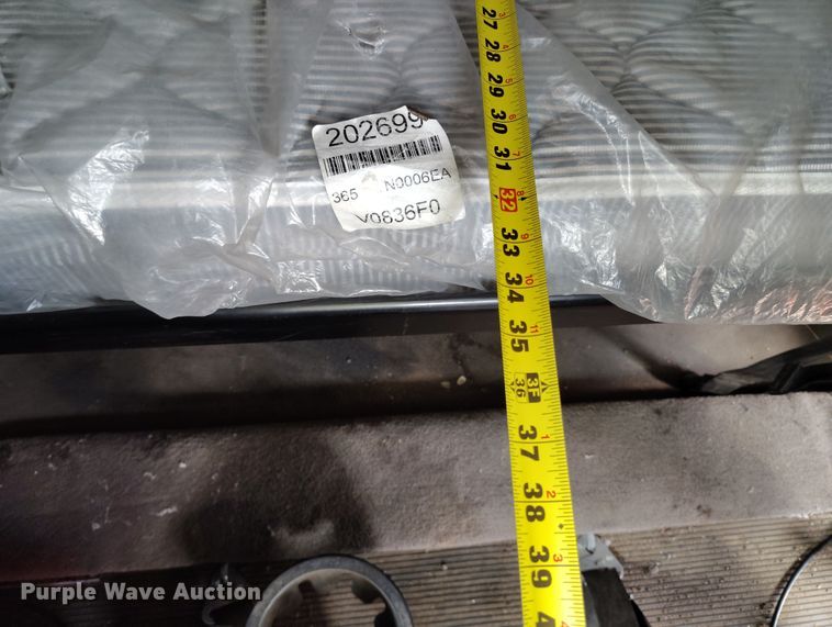 image for item YA0981 2013 Peterbilt  365 crane truck