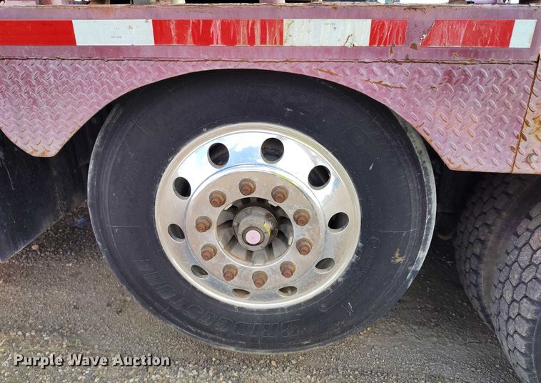 image for item YA0981 2013 Peterbilt  365 crane truck