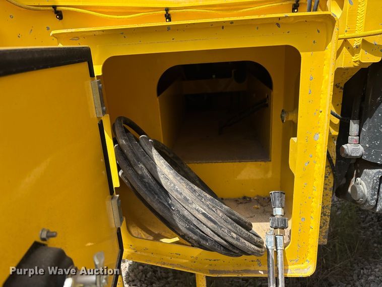 image for item YA1026 2023 Bomag RS460 reclaimer