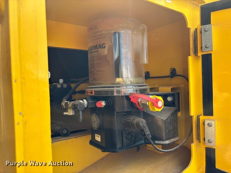 image for item YA1026 2023 Bomag RS460 reclaimer