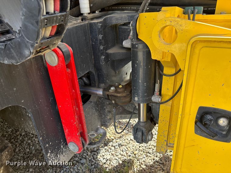 image for item YA1026 2023 Bomag RS460 reclaimer