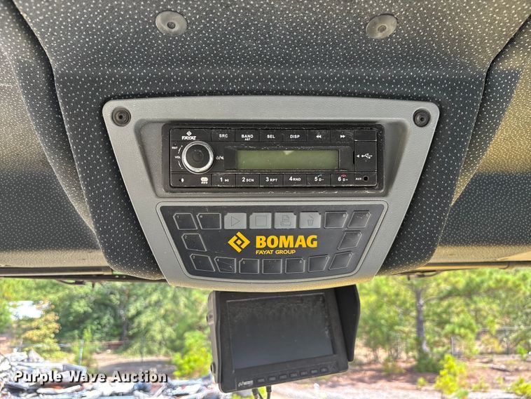 image for item YA1026 2023 Bomag RS460 reclaimer
