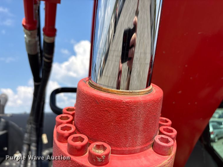 image for item YA1027 2019 Link-Belt 245X4 LC excavator