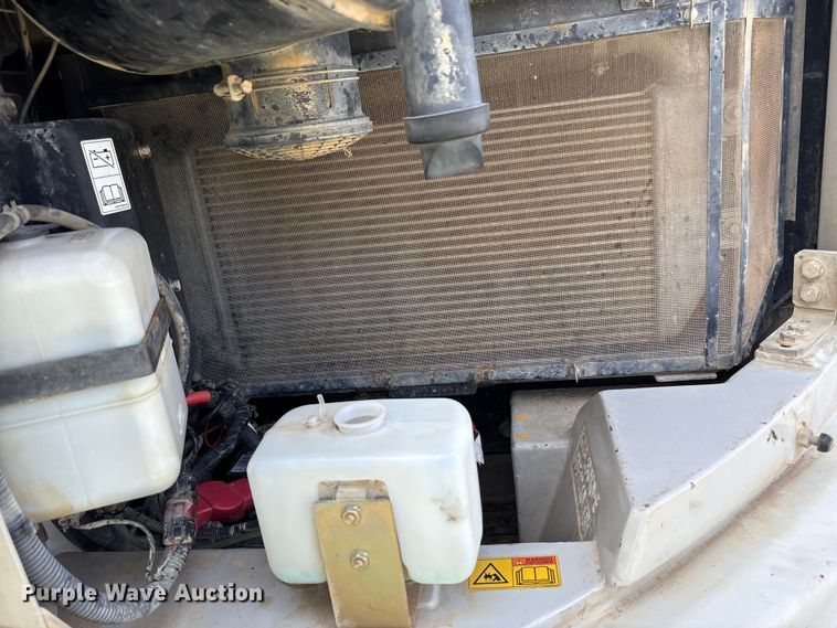 image for item YA1027 2019 Link-Belt 245X4 LC excavator