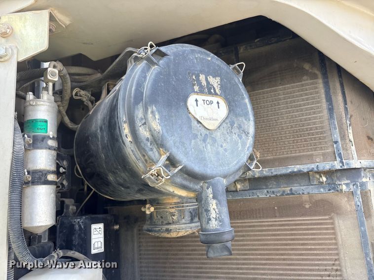 image for item YA1027 2019 Link-Belt 245X4 LC excavator