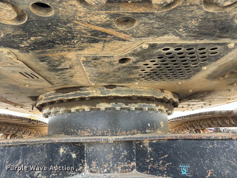 image for item YA1027 2019 Link-Belt 245X4 LC excavator