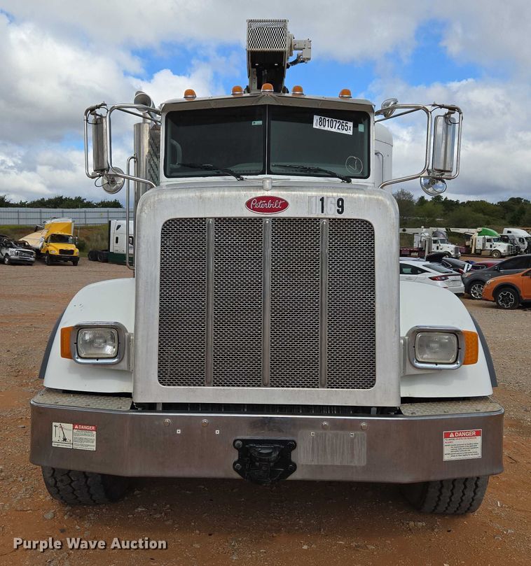 image for item YA1101 2012 Peterbilt 365 crane truck
