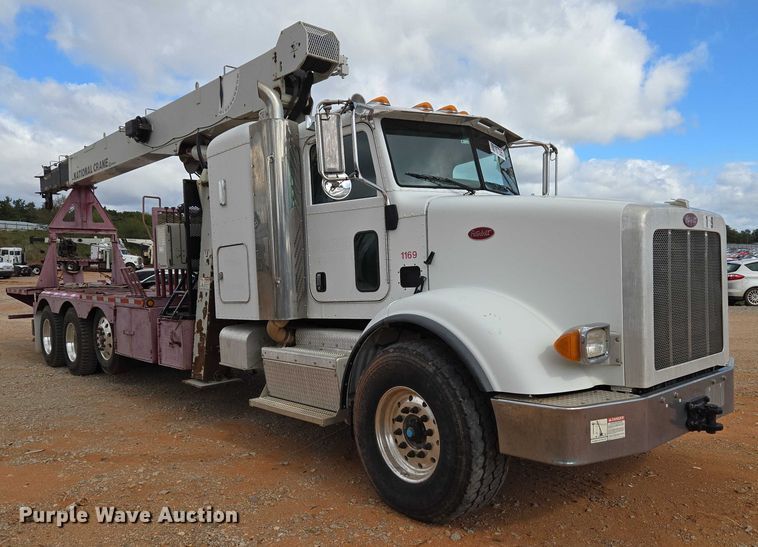 image for item YA1101 2012 Peterbilt 365 crane truck