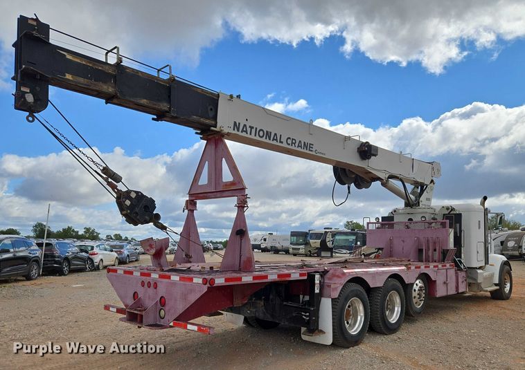 image for item YA1101 2012 Peterbilt 365 crane truck