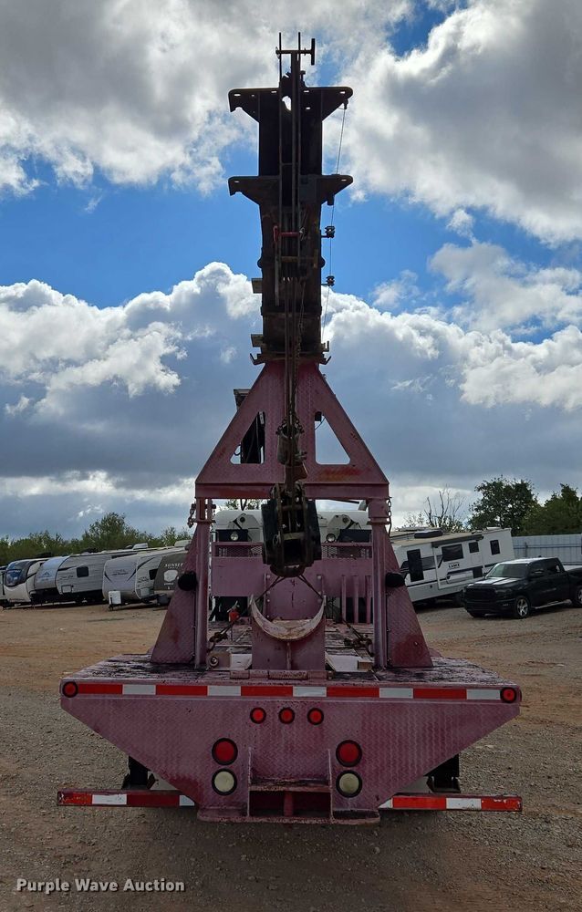 image for item YA1101 2012 Peterbilt 365 crane truck