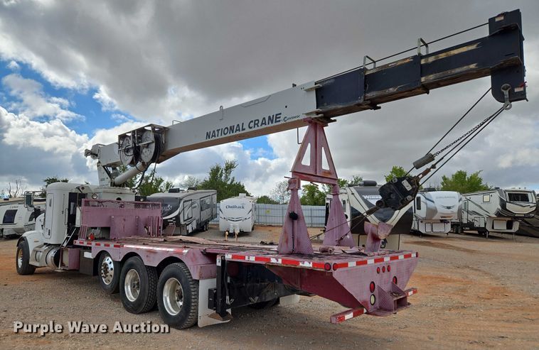 image for item YA1101 2012 Peterbilt 365 crane truck