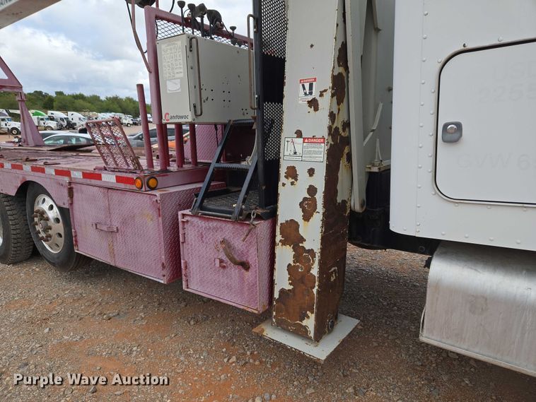 image for item YA1101 2012 Peterbilt 365 crane truck